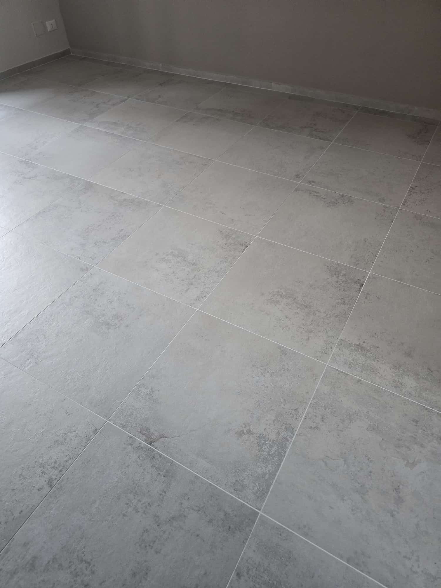Piastrella per pavimento e rivestimento effetto cemento 60x60 Ghost Ivory