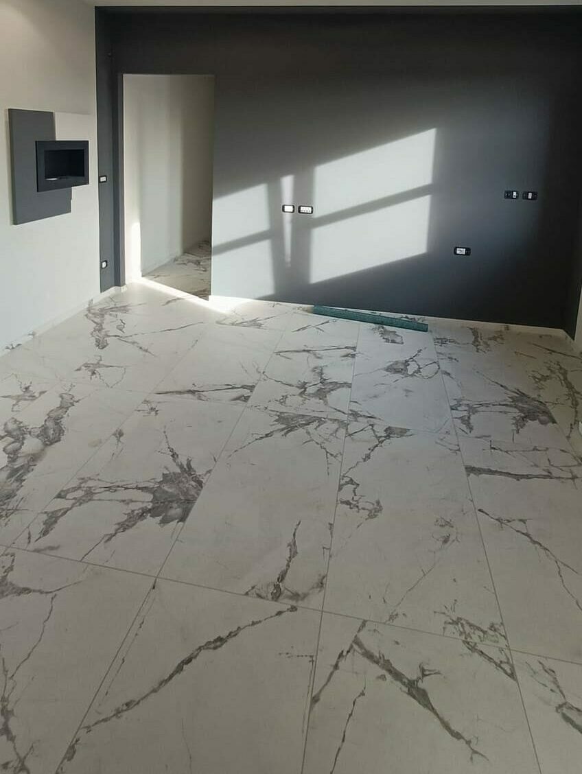 Piastrella per pavimento e rivestimento effetto marmo 60x120