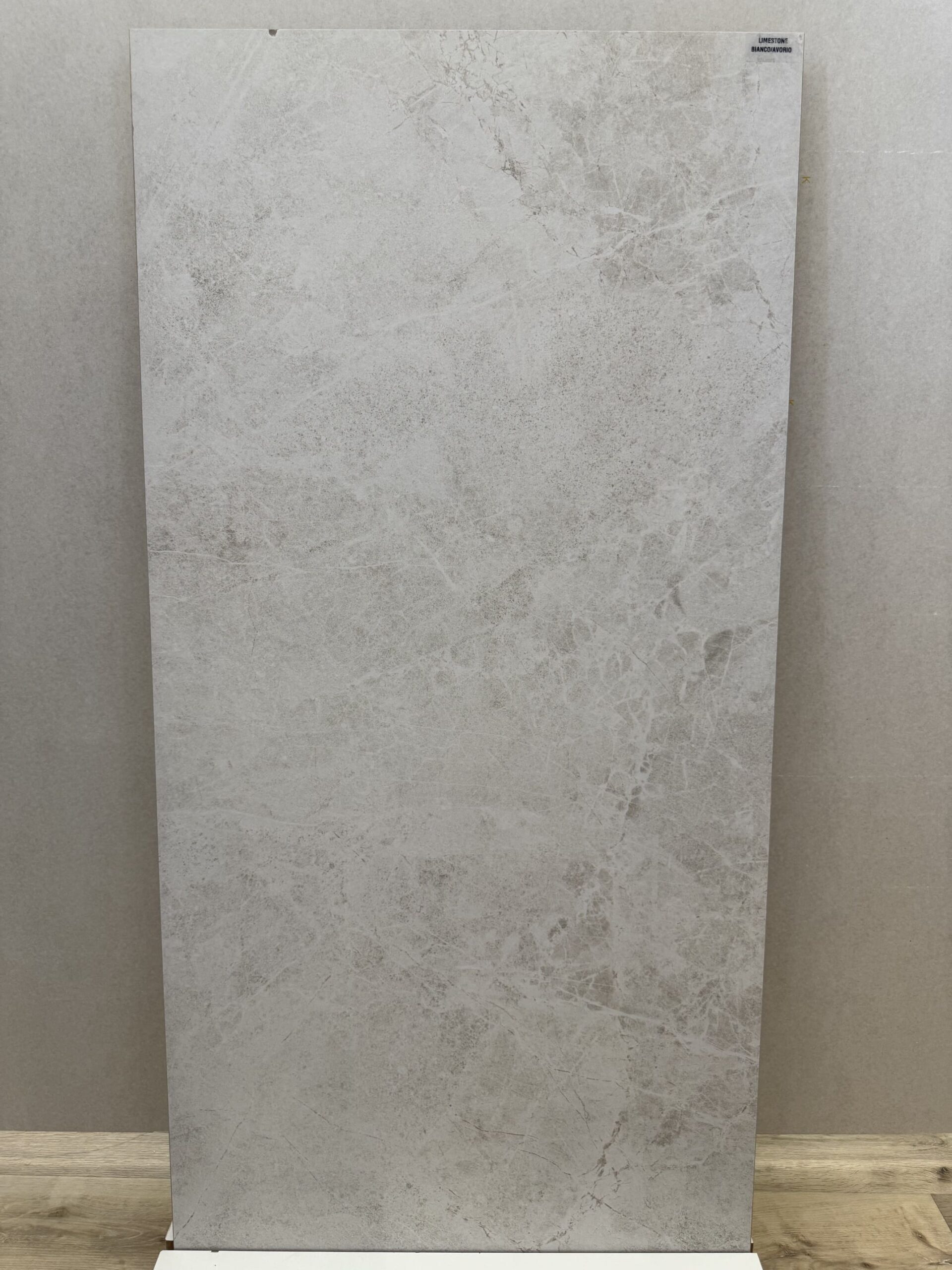 Piastrella per pavimento e rivestimento in gres 60x120 Limestone Bianco/Avorio