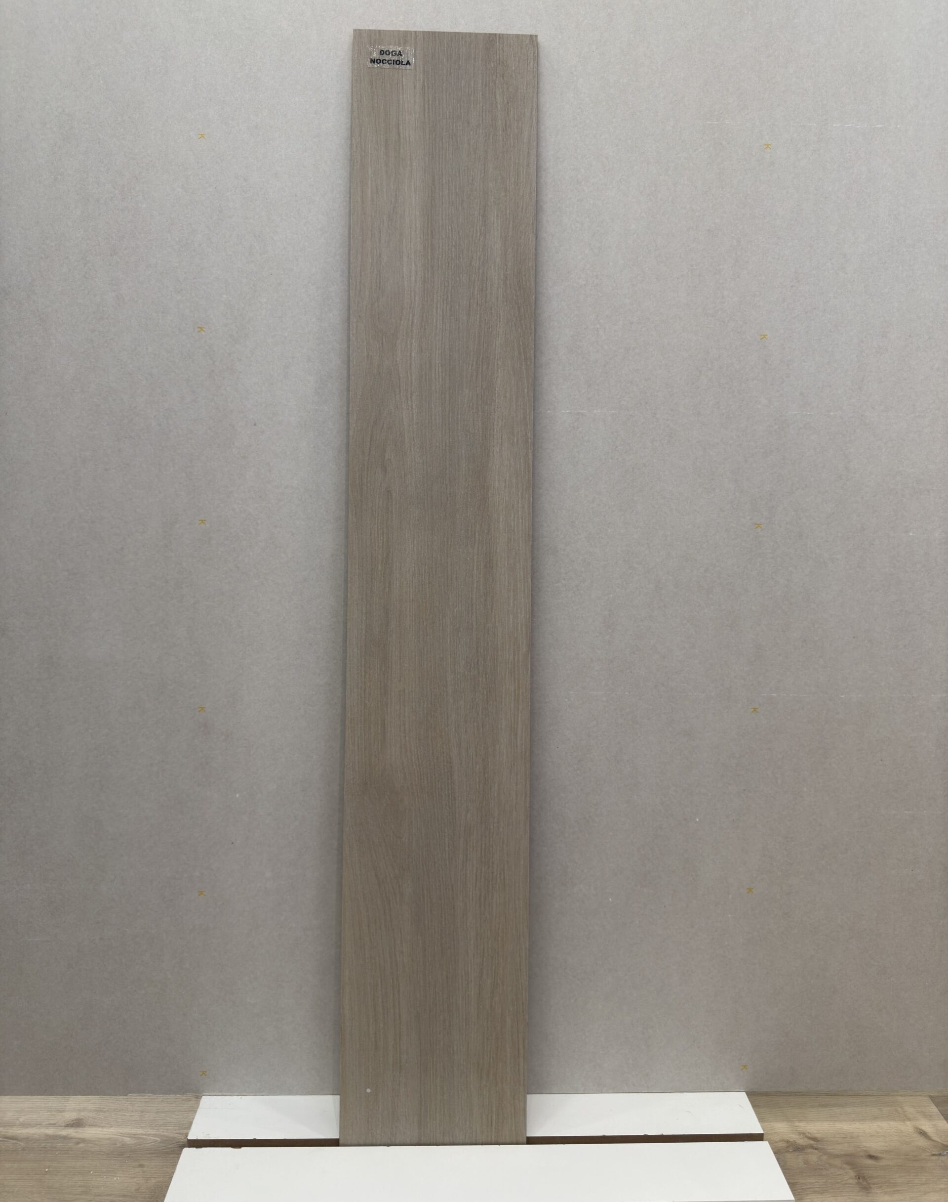 Piastrella effetto legno 20x120 Doga Nocciola