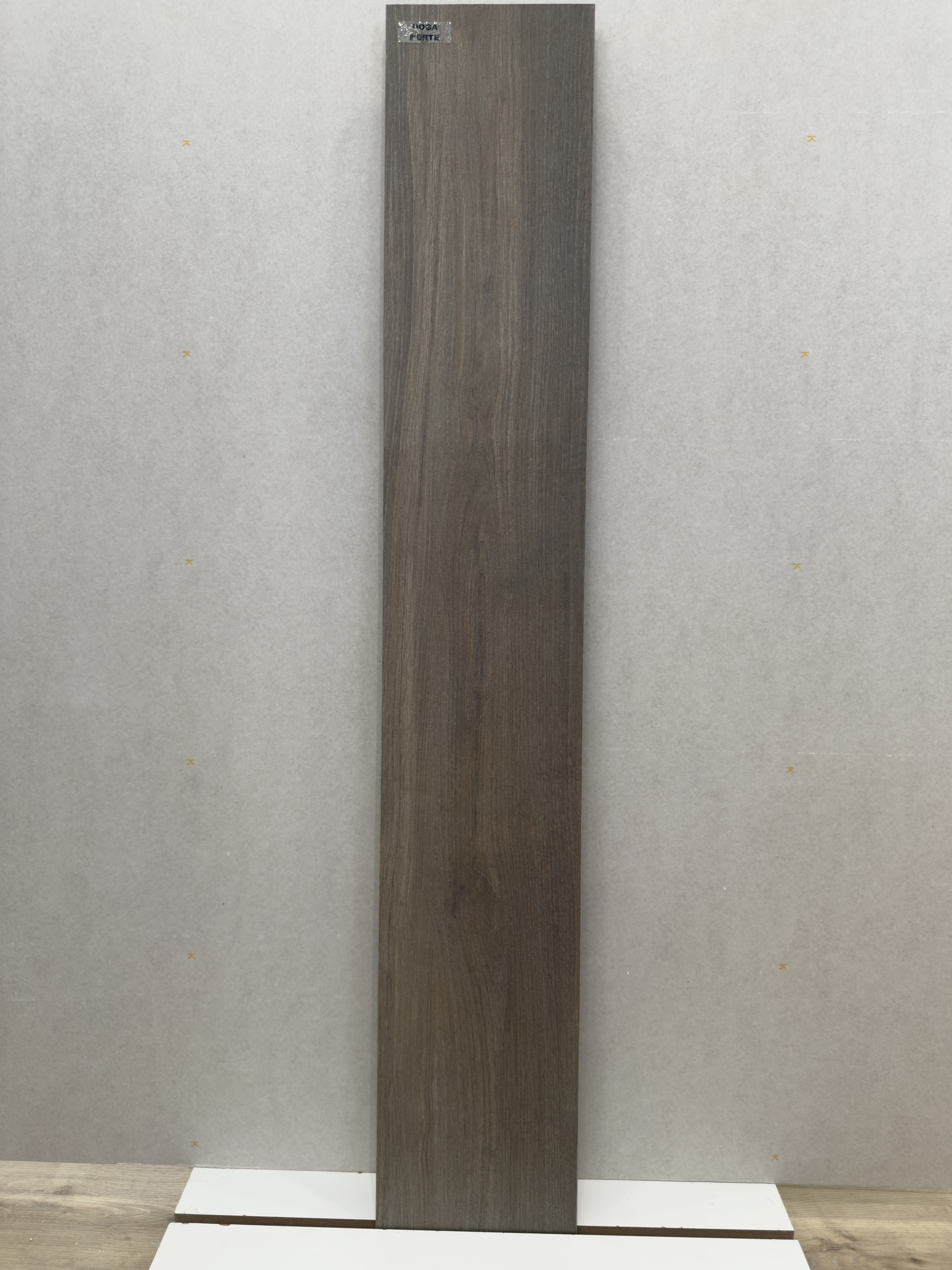 Piastrella effetto legno 20x120 Doga Forte