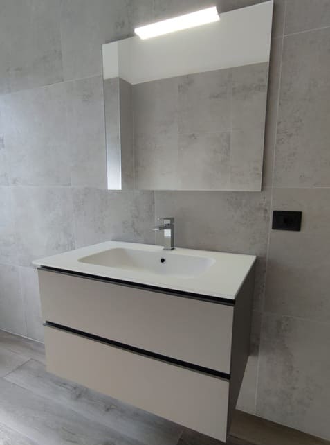 Composizione mobile bagno sospesa talco visone