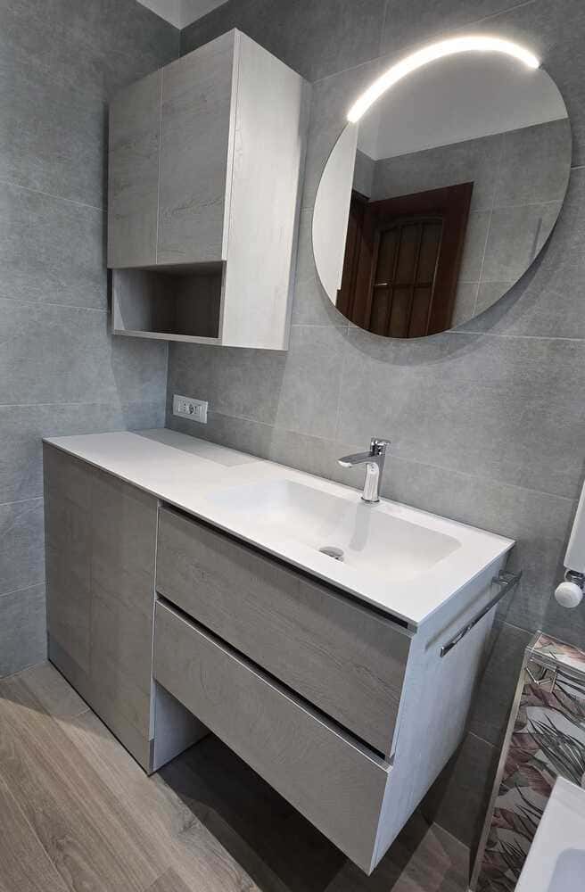 Composizione mobile bagno porta lavatrice