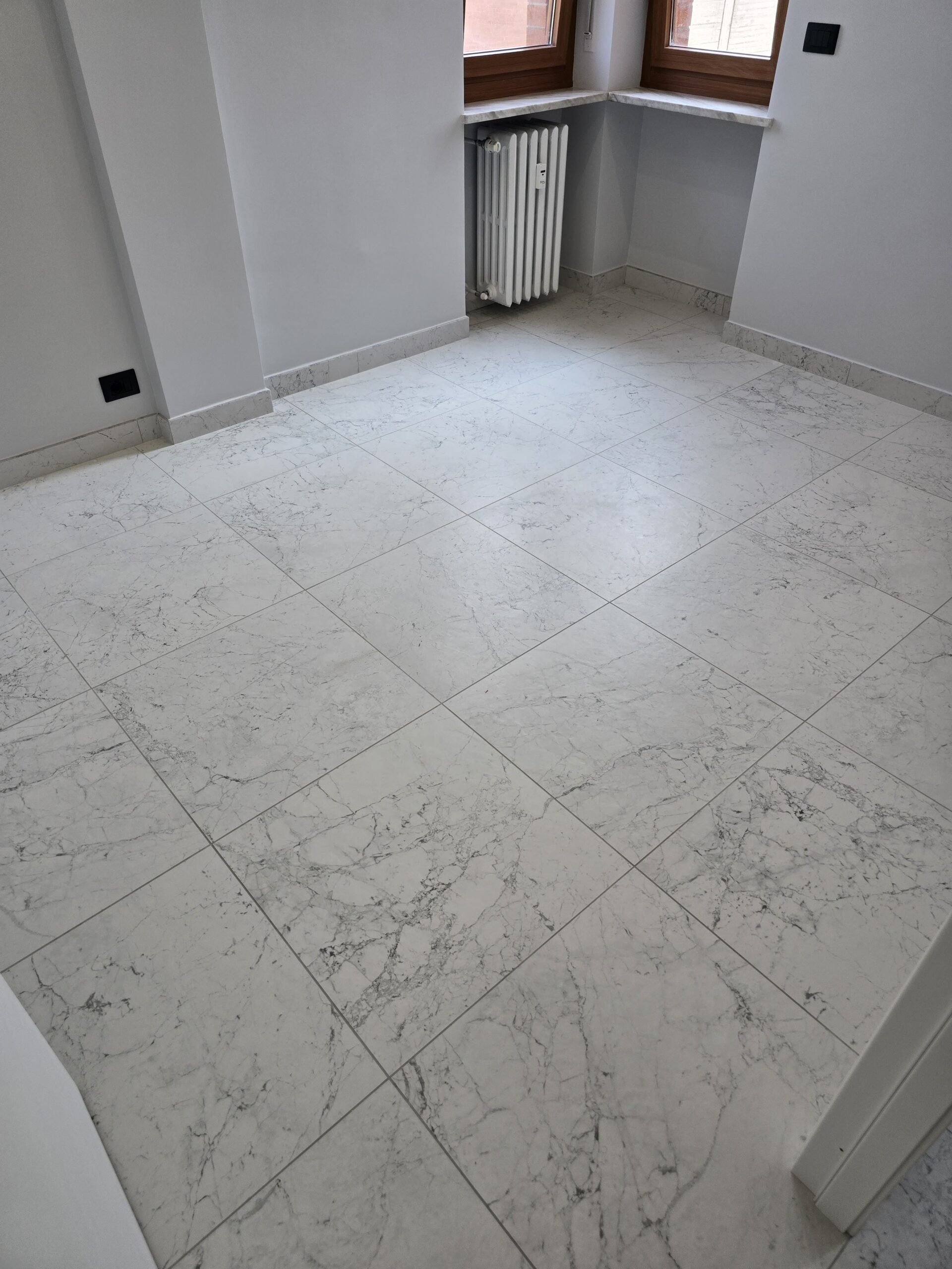 Piastrella effetto marmo naturale 60x60