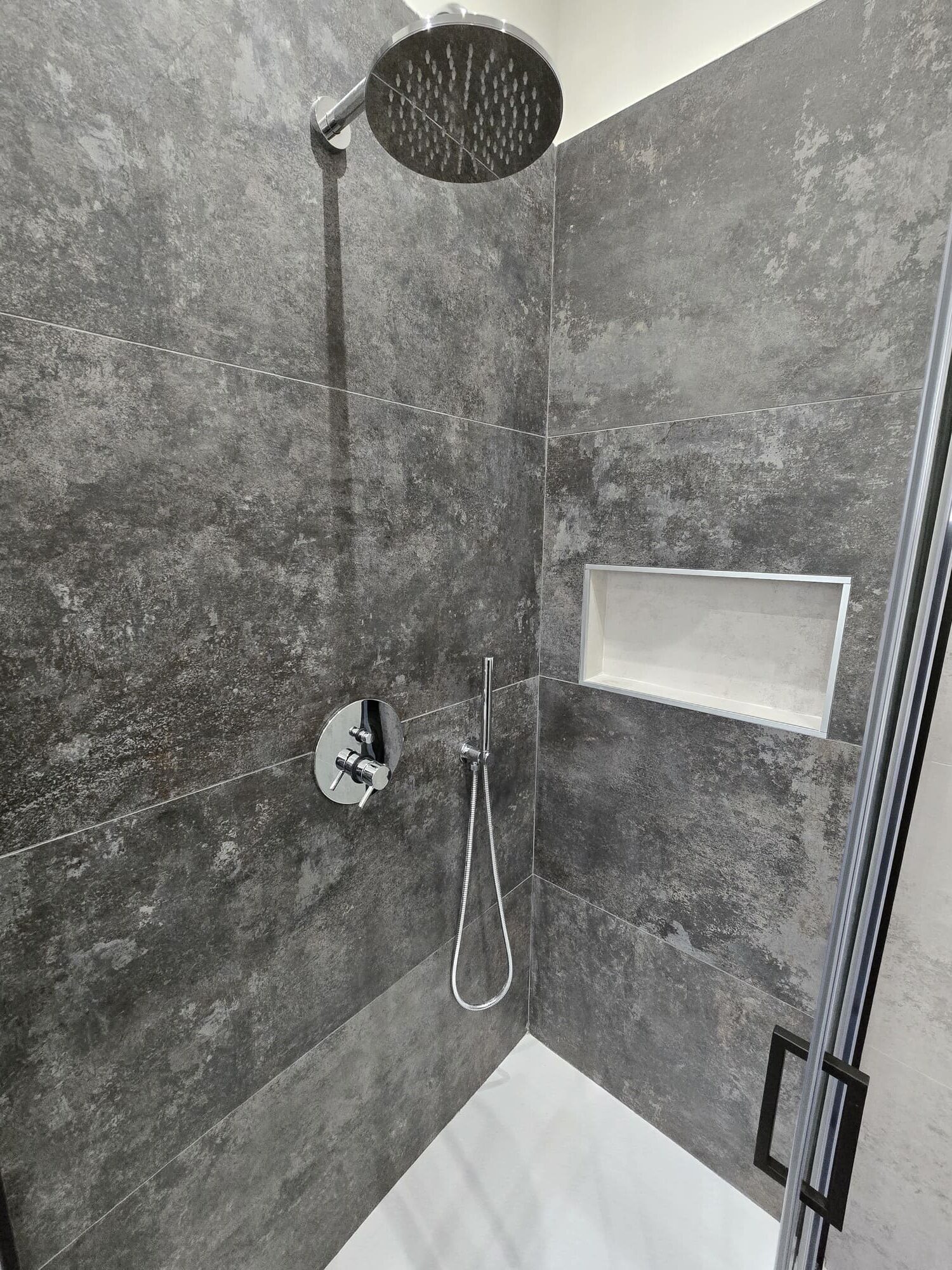 Rivestimento in gres 60x120 pietra taupe